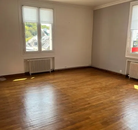 Appartement F3 de 92 M2 centre ville