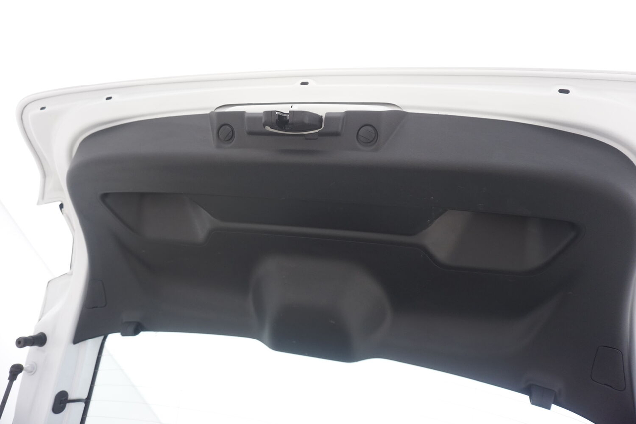Peugeot 208 — photo 13