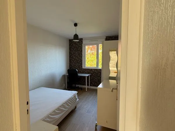 Chambre disponible dans une colocation pour actif