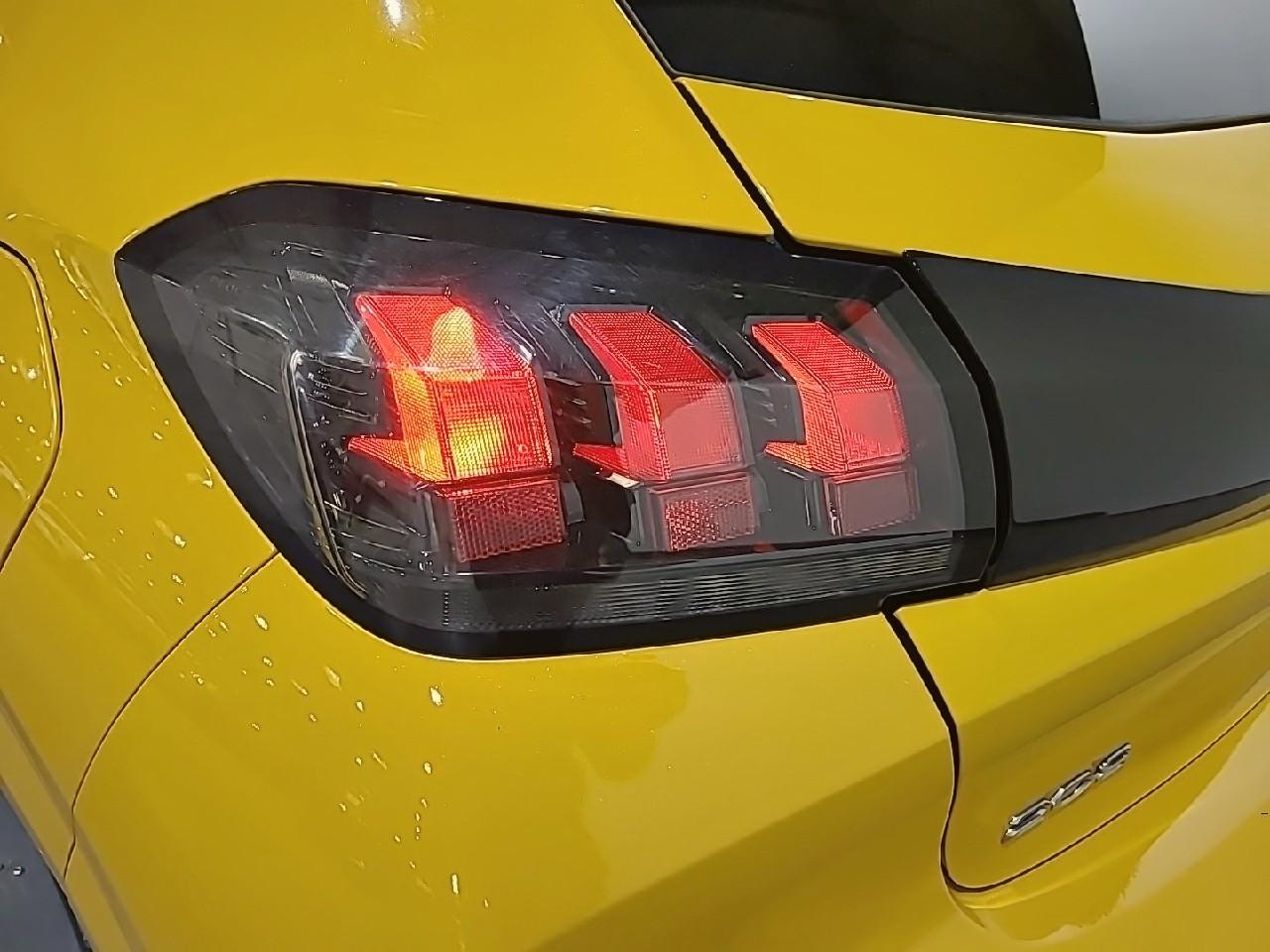 Peugeot 208 puretech 100 s&s bvm6 style — photo 27