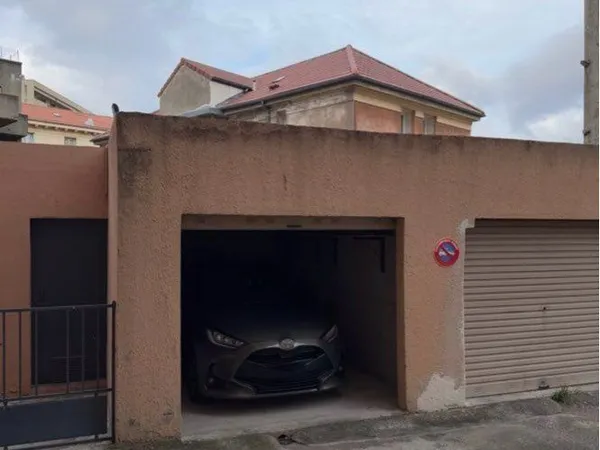 Location garage centre ville / palais de justice