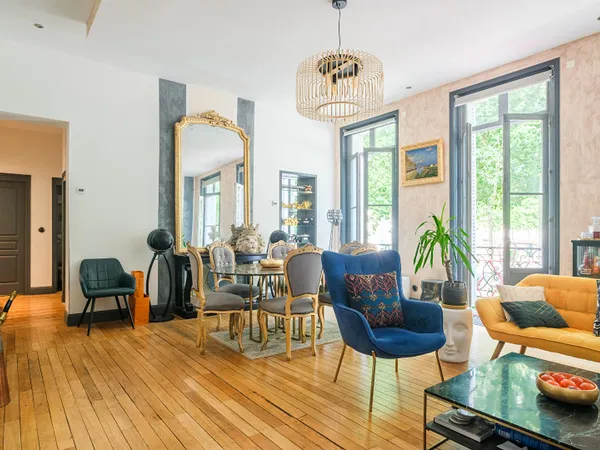 Appartement lumineux avec balcon et parking en centre ville