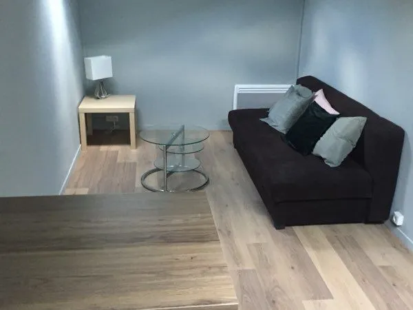 Vend appartement T2 Catalans 4 septembre 4eme étage sous les toits avec combles aménageables