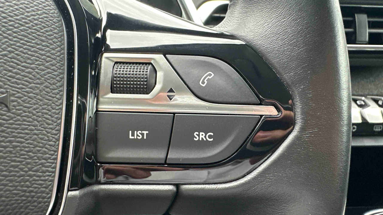 Peugeot 3008 Puretech 130ch S&amp;S EAT8 — photo 30