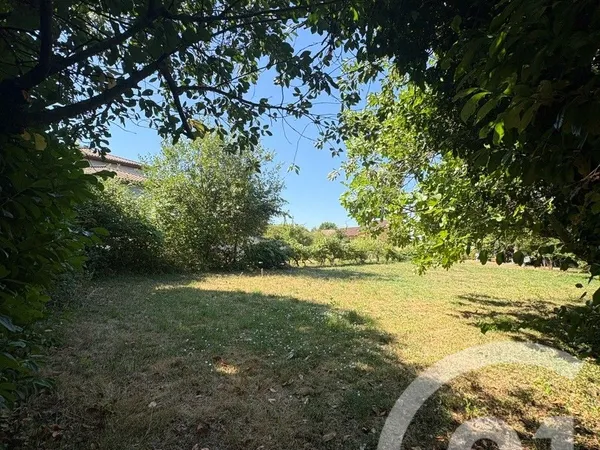 Terrain 400 m²
