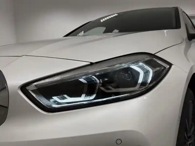 Bmw Serie 1 série 1 116ia 109ch business design dkg7 — photo 11