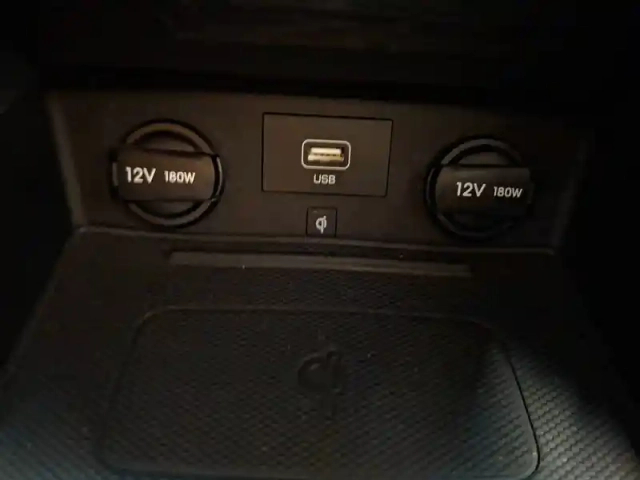 Hyundai Ioniq plug-in 141 ch — photo 30