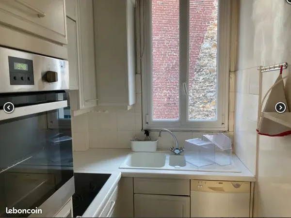 Loue grand studio 30m² à Neuilly-sur-Seine (92)