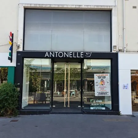 LOCAL COMMERCIAL - HYPER-CENTRE - 230 m² SUR 3 NIVEAUX