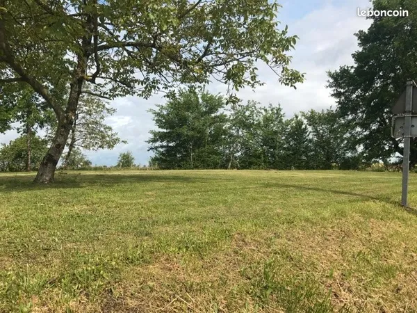 Terrain 600 m² Foussignac