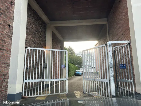 Garage box parking Lille saint Maurice pellevoisin