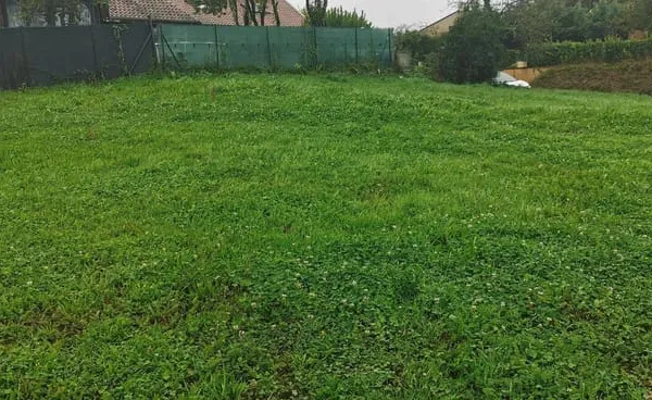 Terrain 752 m²
