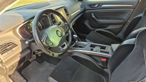 Renault Megane 1.2 TCe 130 EDC7 - Intens – 2017 – 123966 km – Essence – Boîte Automatique — photo 16