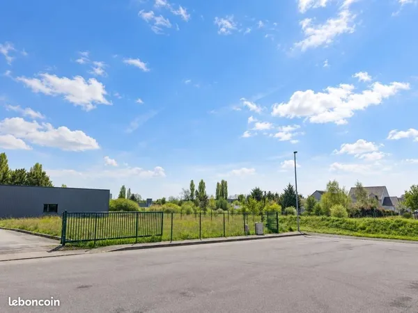 Terrain 2 241 m² Ormes