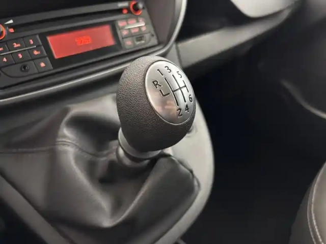 Renault Kangoo blue dci 95 — photo 22