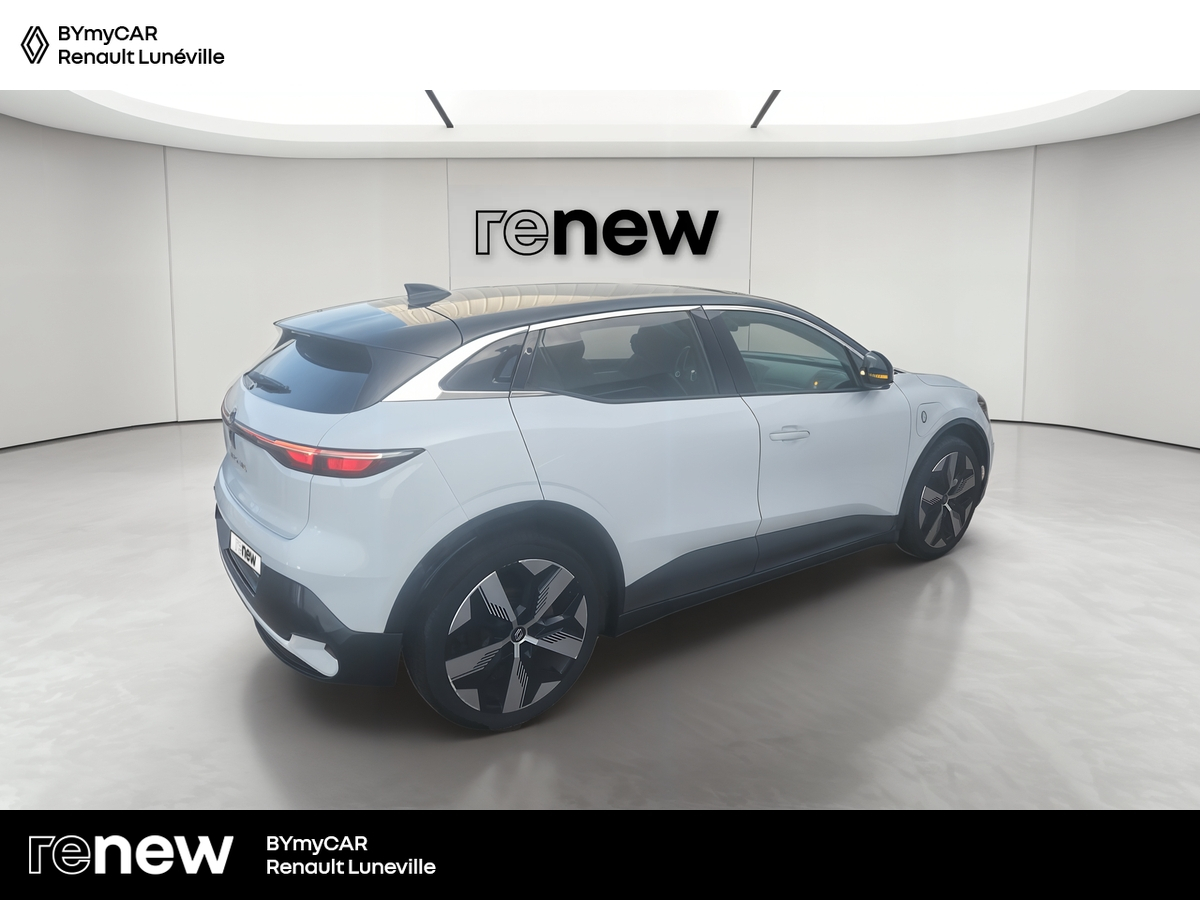 Renault Megane E-Tech EV60 220 ch optimum charge — photo 5