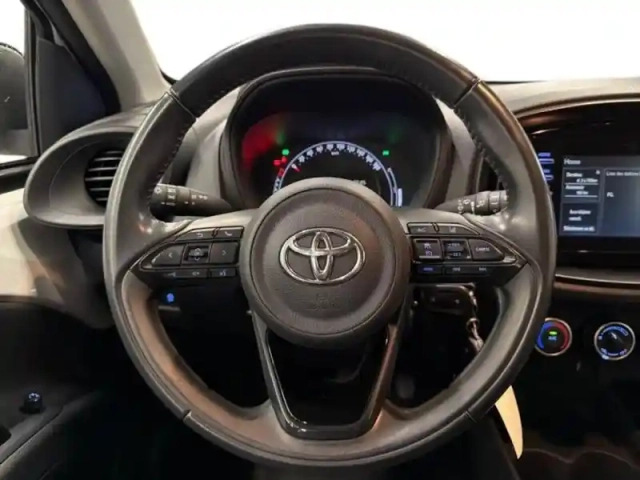 Toyota Aygo X 1.0 vvt-i 72ch dynamic my24 — photo 15