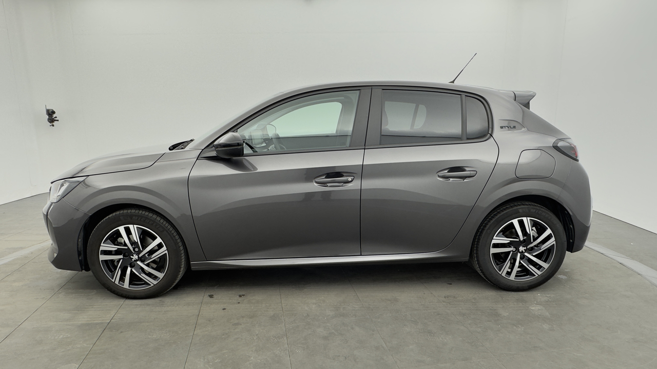 Peugeot 208 PureTech 100 S&amp;S EAT8 — photo 2