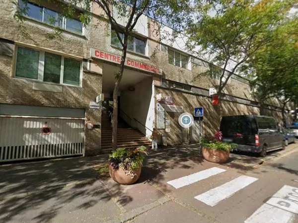 Local commercial 487 m²