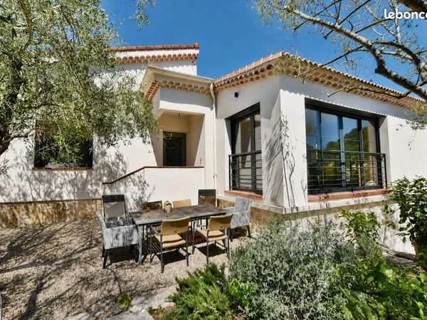 Charmante villa entièrement rénovée