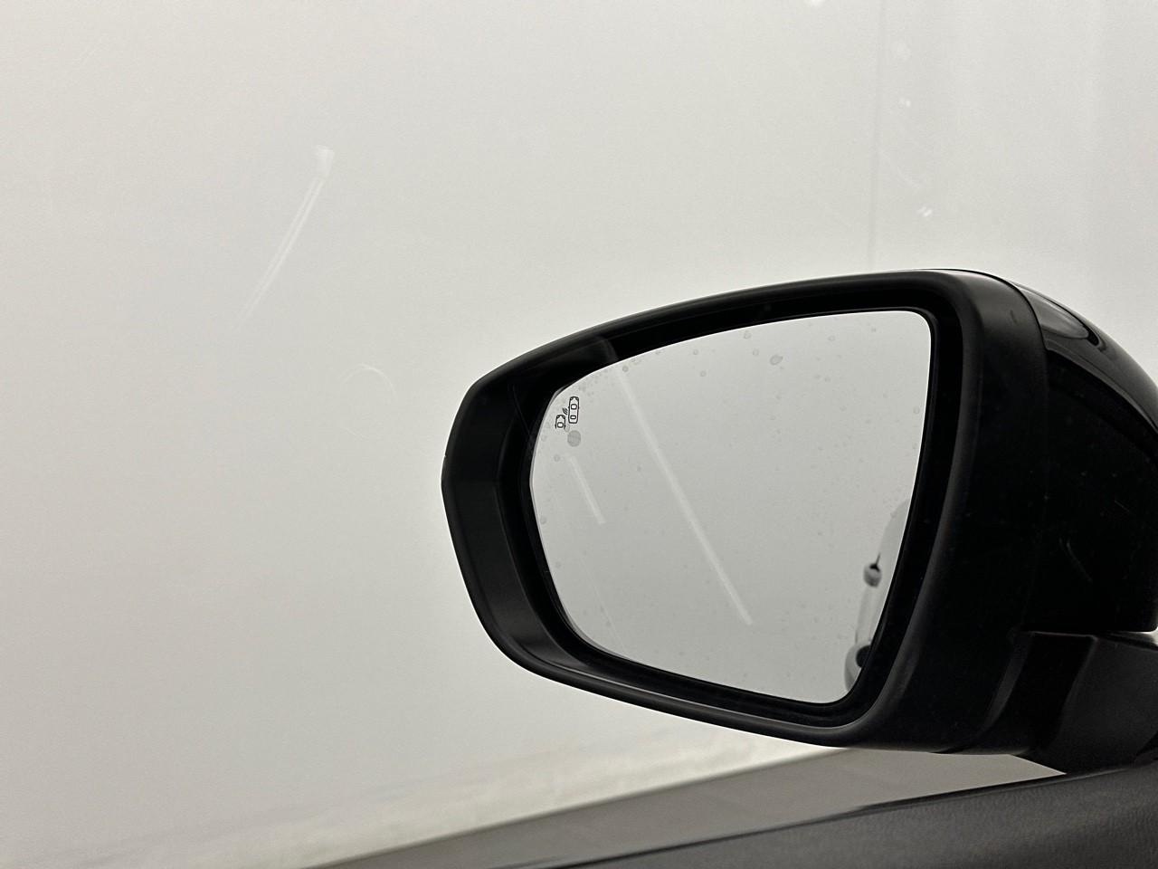 Peugeot 3008 puretech 130ch s&s eat8 gt — photo 15