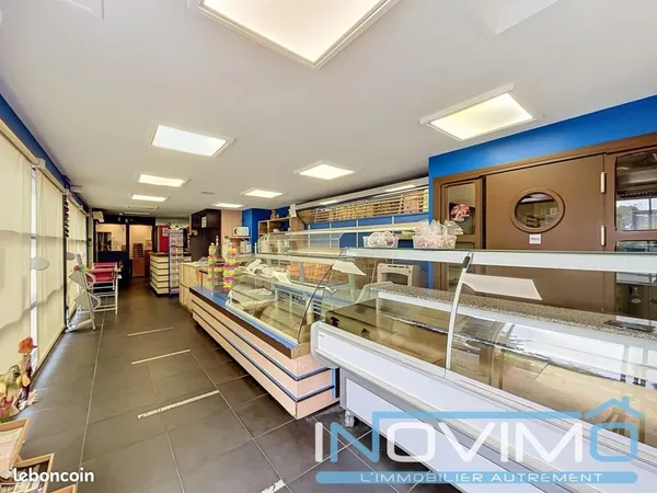 Local commercial 140 m²