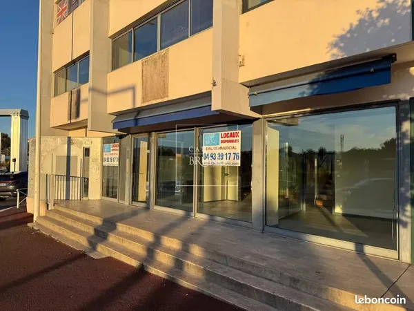 Boutique 188 m² Antibes