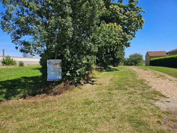 Terrain constructible 645 m²
