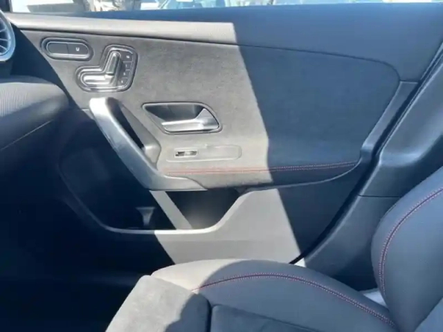 Mercedes Classe A 200 d amg line — photo 11