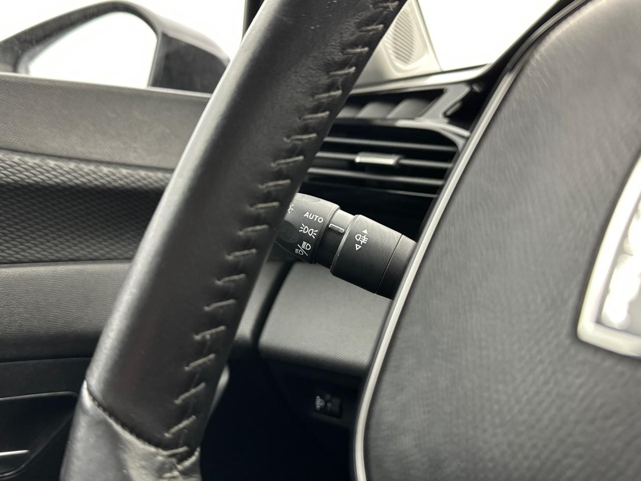 Peugeot 308 puretech 130ch s&s eat8 active pack — photo 21