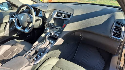DS DS 5 1.6 THP 165 EAT6 - So Chic – 2016 – 61577 km – Essence – Boîte Automatique — photo 22