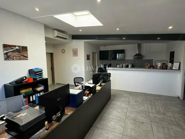 Local d'activité 240 m²