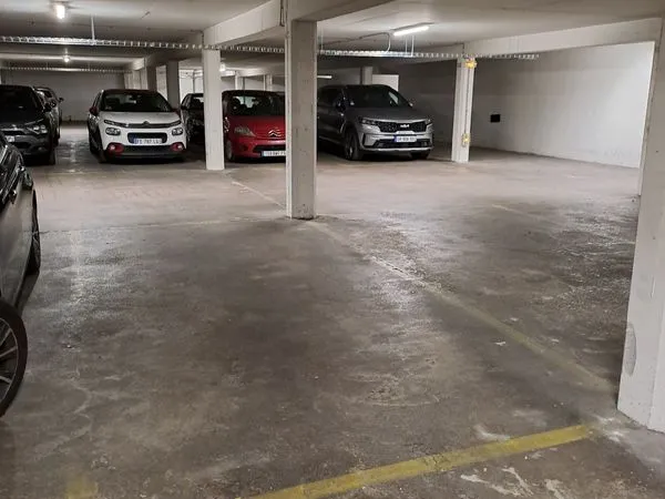 Emplacement Parking