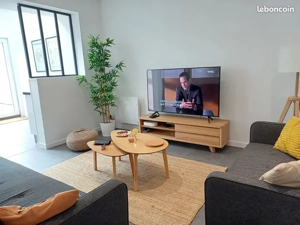 Colocation 5 chambres, maison de 110m2 avec cour, proche centre-ville - Bail étudiant, sans dépôt de