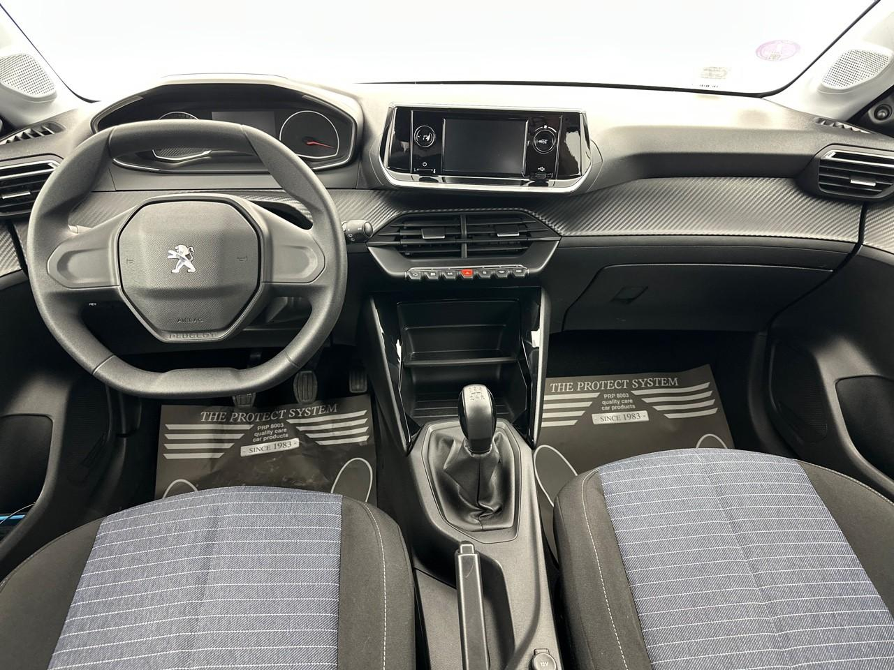 Peugeot 208 puretech 75 s&s bvm5 like — photo 11