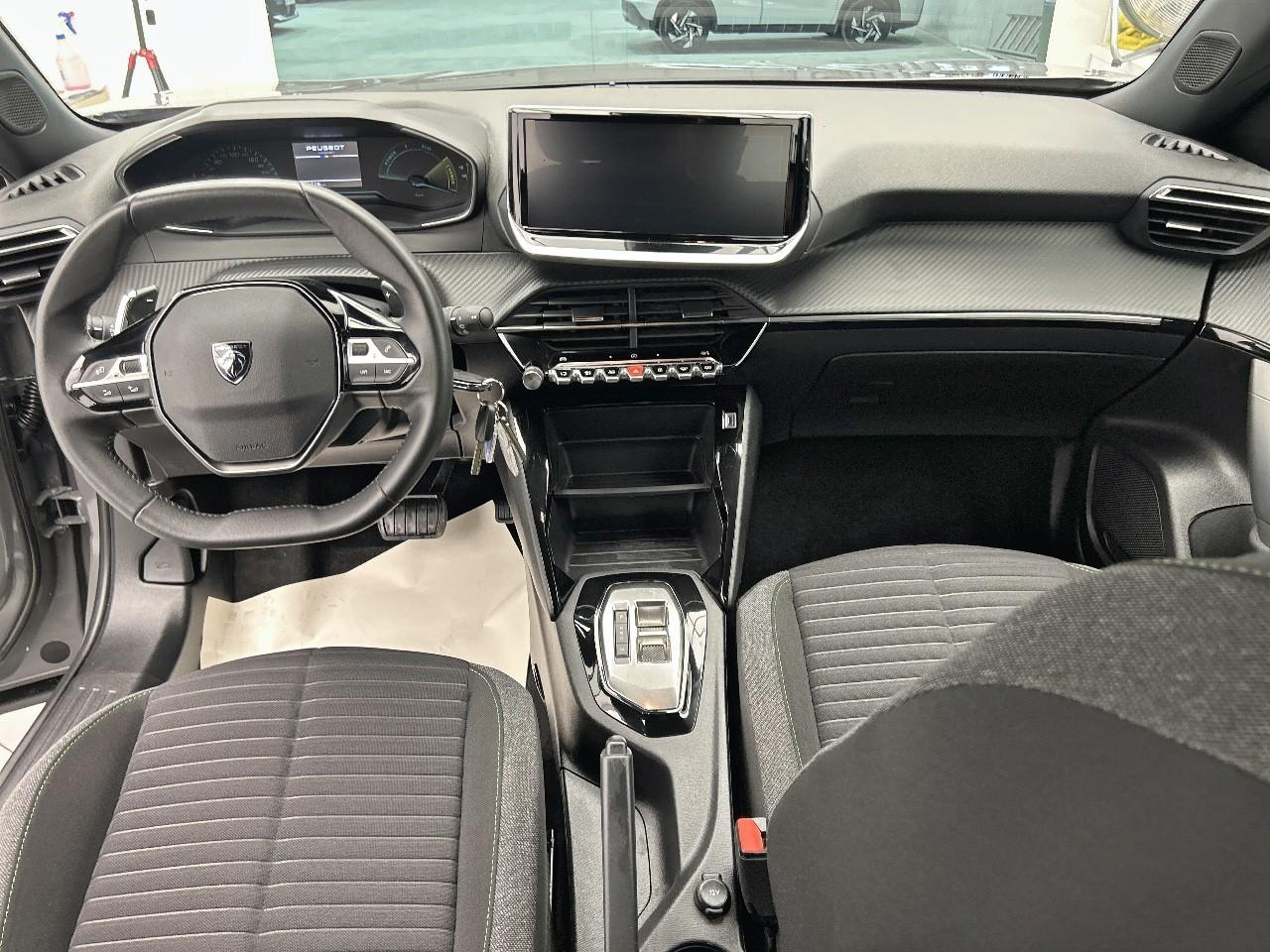 Peugeot 2008 hybrid 136 e-dcs6 active — photo 12