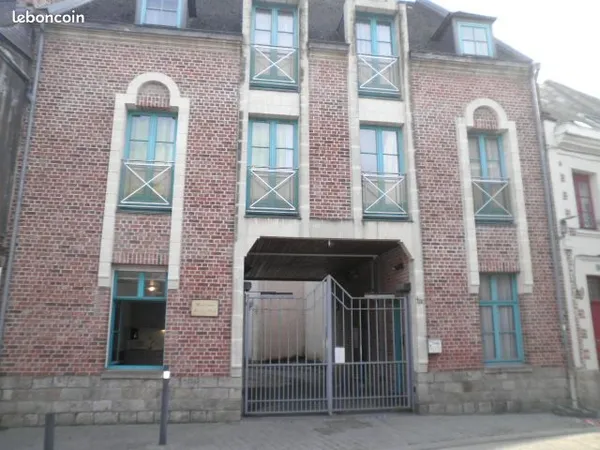 Studio Meublé Ht de Gamme- Hyper Centre - Toutes Charges Inclues-Possibilité Parking Privé
