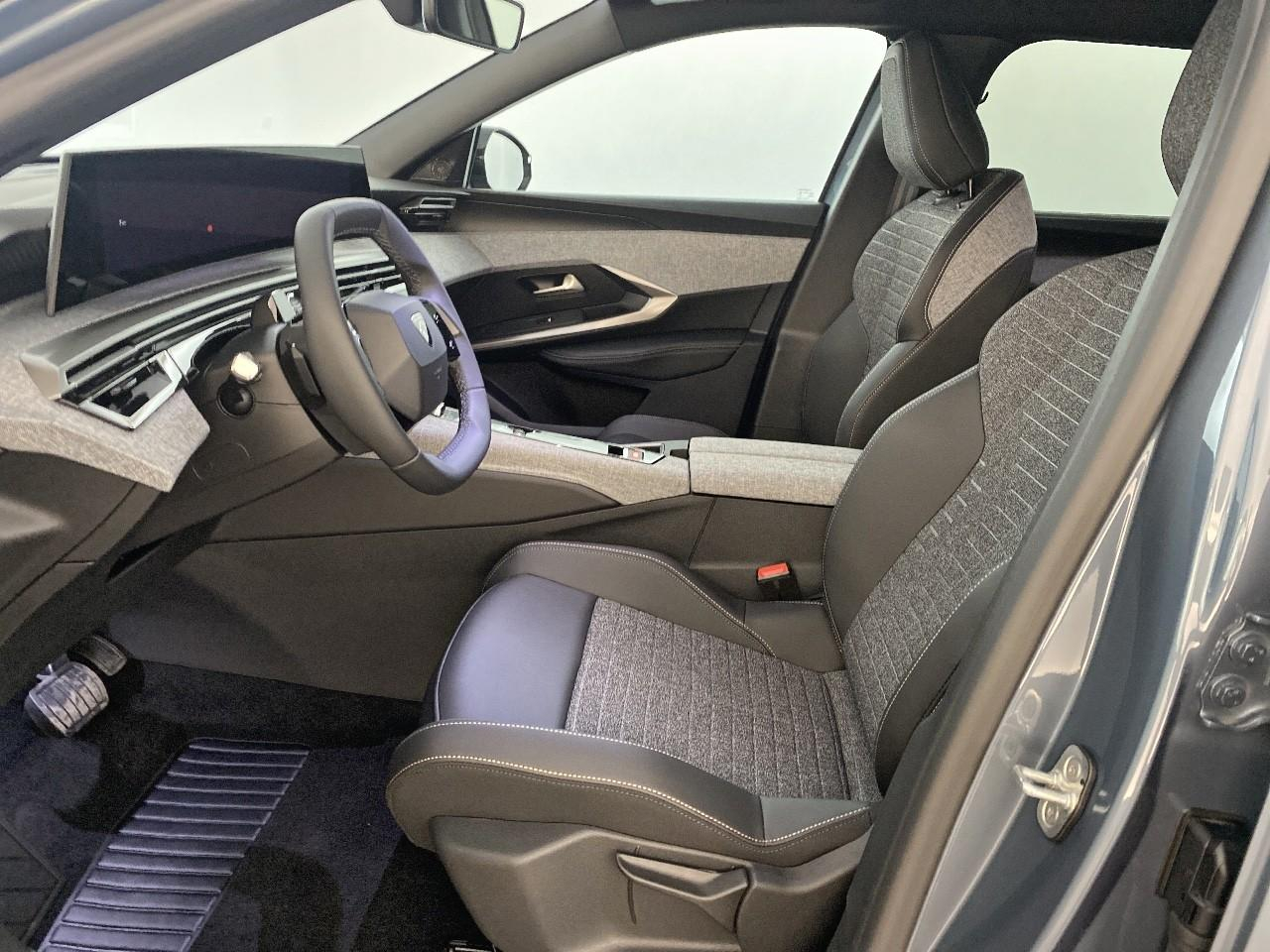 Peugeot 5008 hybrid 145 ch e-dcs6 allure — photo 9