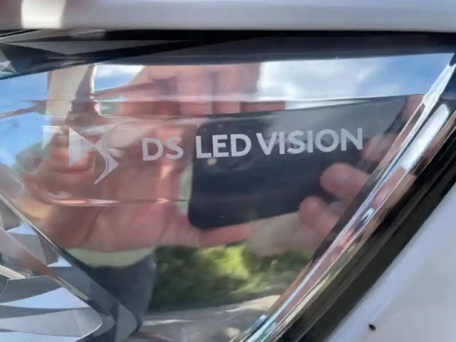Ds Ds 7 crossback e-tense 4x4 300ch grand chic — photo 10
