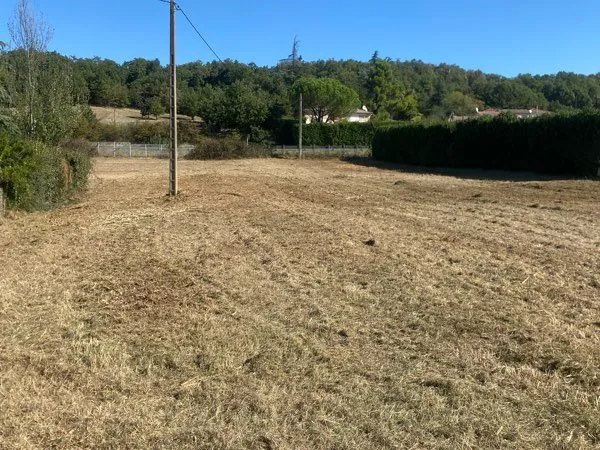 Terrain à bâtir viabilisé - 1000m2 - 3 parcelles