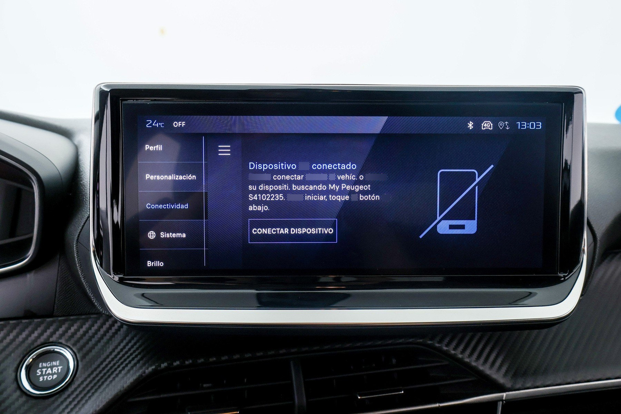 Peugeot 208 — photo 25