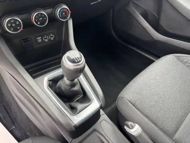 Renault Clio blue dci 85 — photo 12