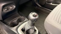 Toyota Yaris 70 VVT-i France 5p RC18 — photo 14