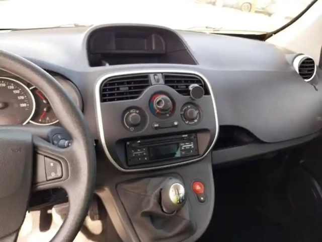 Renault Kangoo blue dci 95 — photo 14