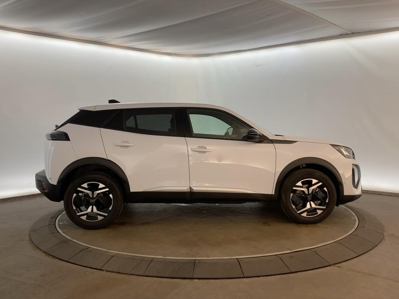 Peugeot 2008 hybrid 145 ch e-dcs6 allure — photo 4
