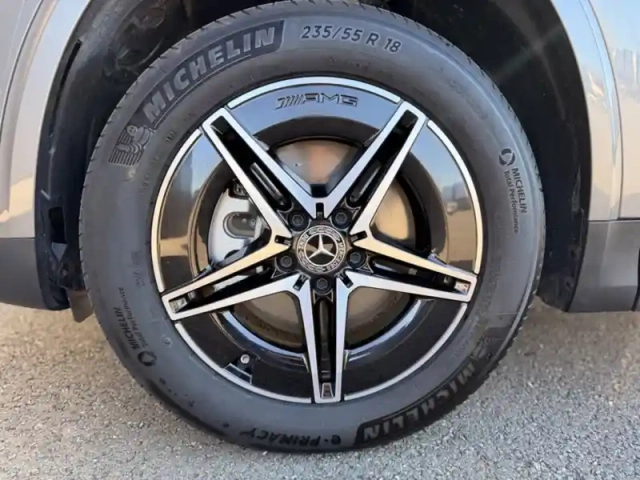 Mercedes Eqa 250+ amg line — photo 6