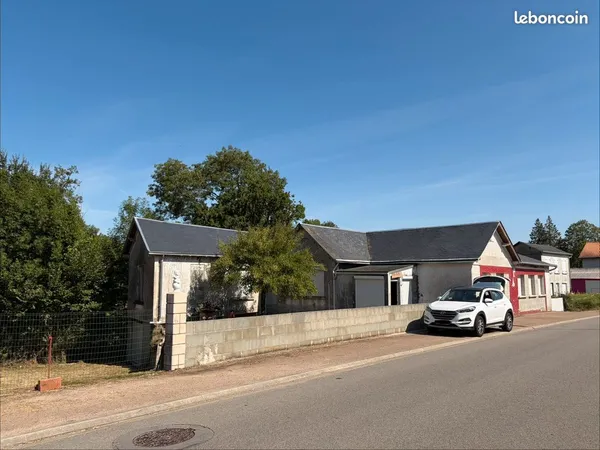 Maison avec étang