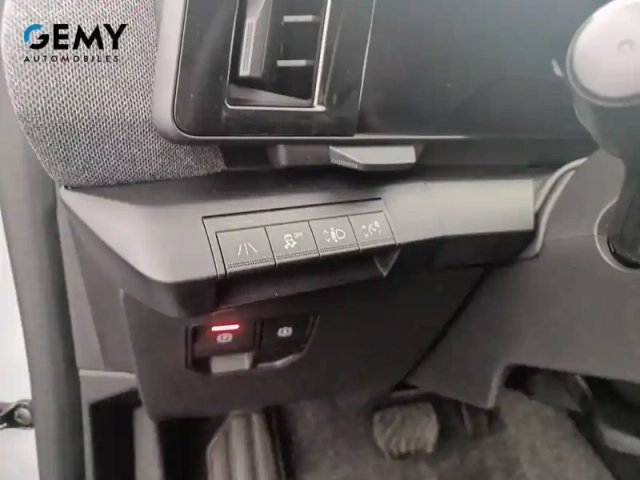 Renault Megane e-tech ev60 220 ch super charge — photo 17