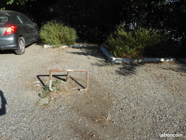 Parking exterieur
