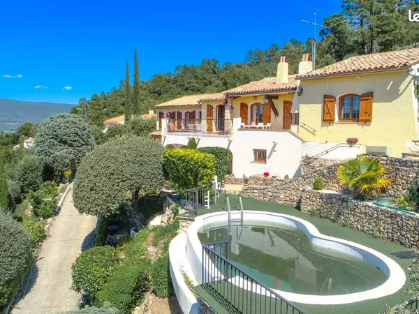Propriété 5 pièces 138 m²